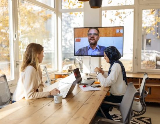 Hybrid Work for Employee Retention